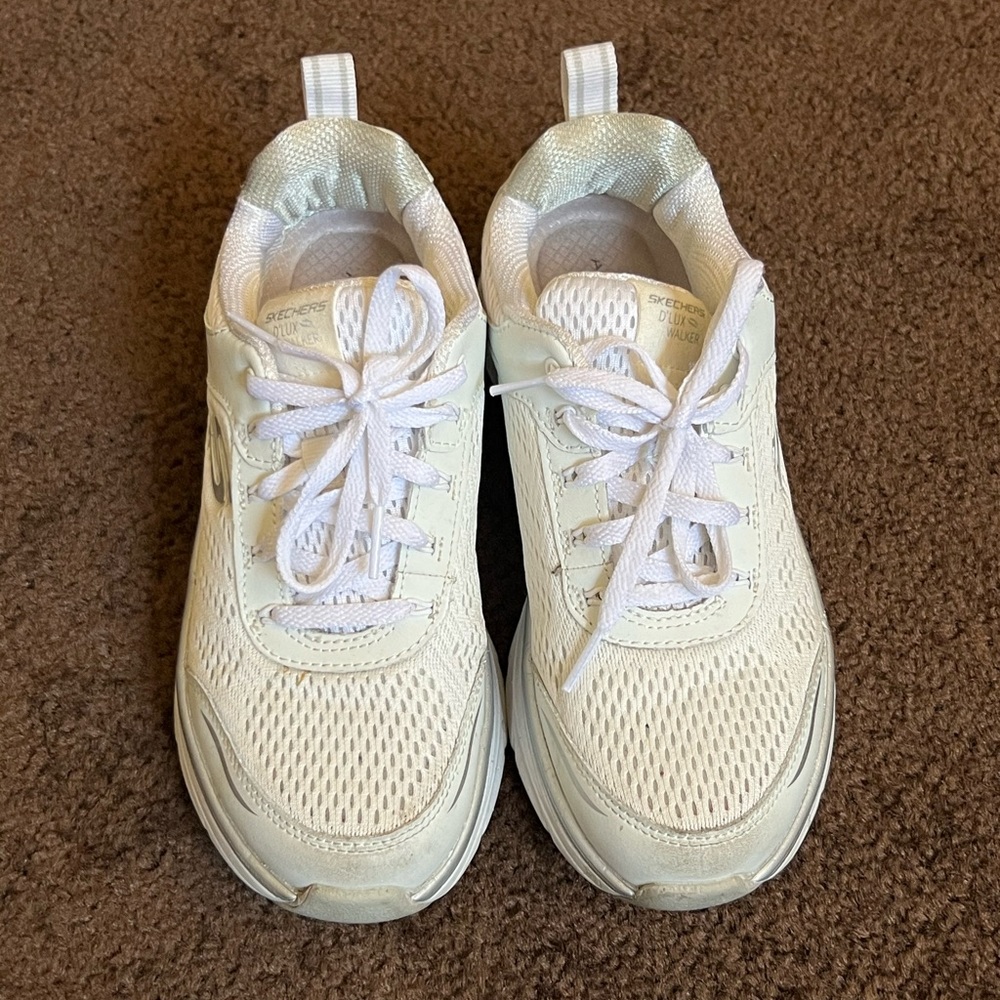 Sketchers Dux Walker white size 6